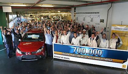 Fábrica de São José dos Pinhais-PR é responsável por toda a produção nacional da Renault e por parte da Nissan.