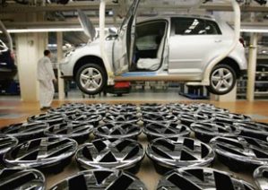 Mesmo com crise VW aumenta produção