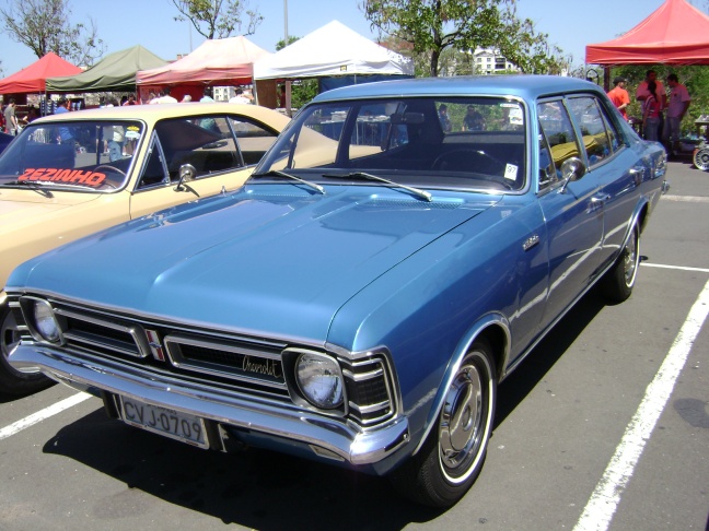 Opala Azul no encontro de carros antigos do Galleria em 2009